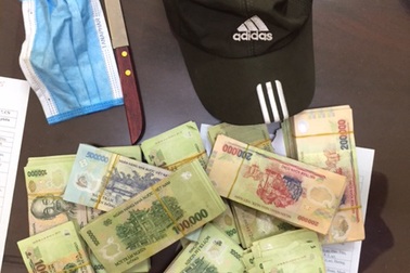 Khởi tố bị can cướp 200 triệu đồng của khách ngay trong ngân hàng