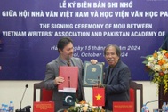 Hội Nhà văn Việt Nam ký hợp tác với Viện Văn học Pakistan