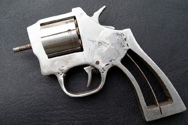 Hà Nội: Nam thanh niên manh động nổ súng bắn tổ công tác 141