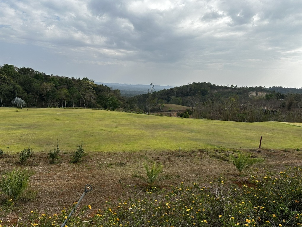 Giám đốc tự tháo dỡ nhà trên sân golf do… không muốn ồn ào - 3 Giám đốc tự tháo dỡ nhà trên sân golf do… không muốn ồn ào - 3