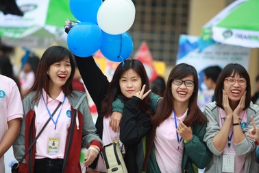 Sôi động chương trình chào tân sinh viên Học viện Tài chính