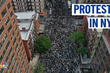 Biểu tình rầm rộ tại New York phản đối phân biệt chủng tộc