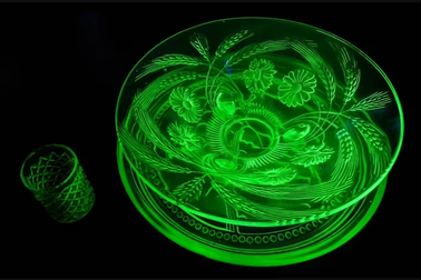 Người La Mã cổ đại đã dùng chất phóng xạ làm... đồ trang trí thế nào?