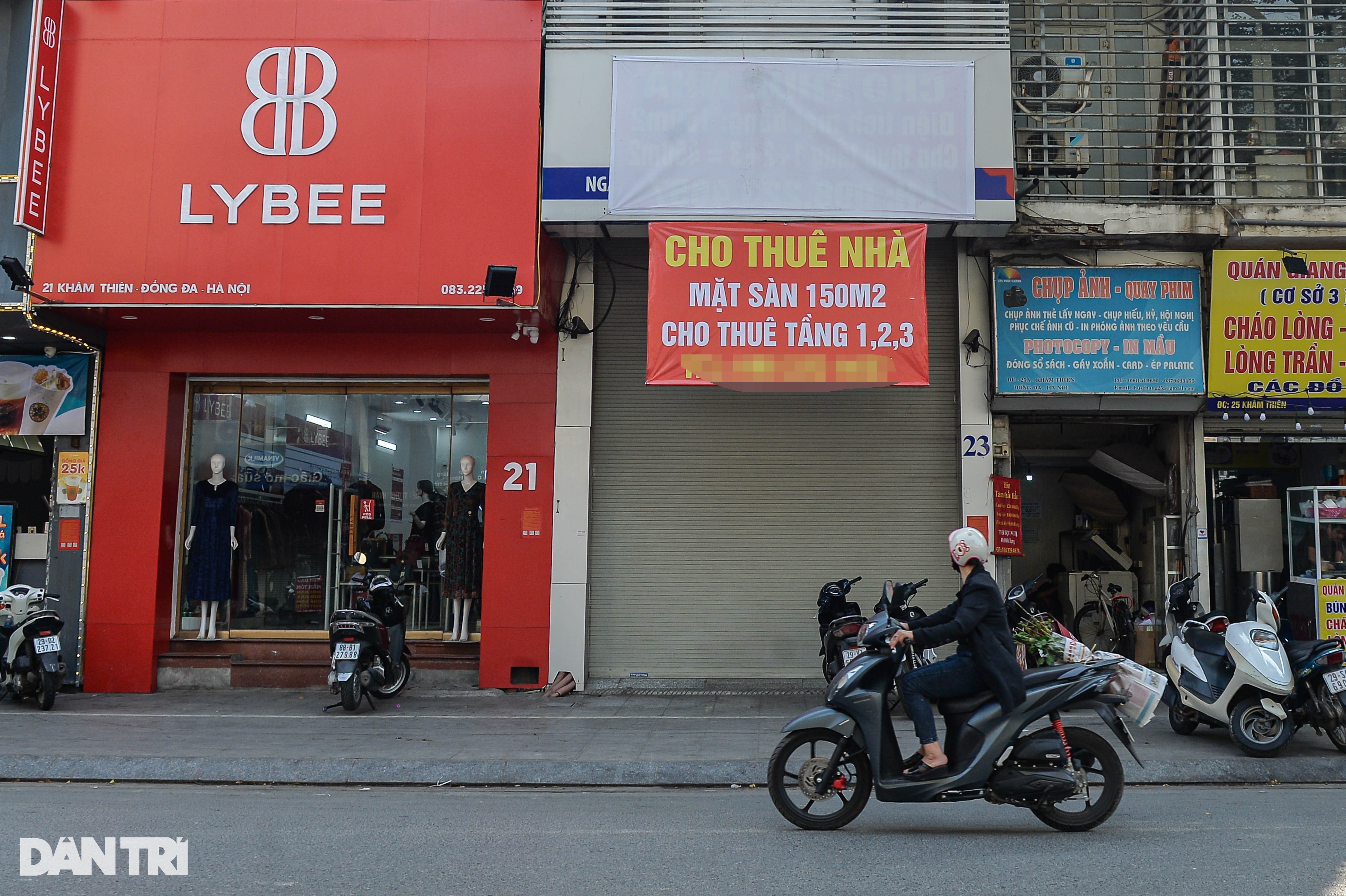 Hàng loạt cửa hàng ở vị trí vàng của Hà Nội treo biển cho thuê vẫn ế ẩm - 2
