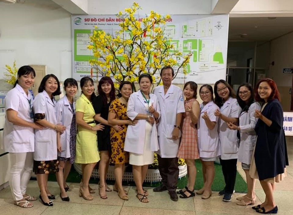 Khoảnh khắc giao thừa trong bệnh viện của các bác sĩ - 6 Khoảnh khắc giao thừa trong bệnh viện của các bác sĩ - 6