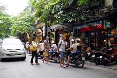 Hàng rong chặt chém du khách sẽ bị xử lý nghiêm