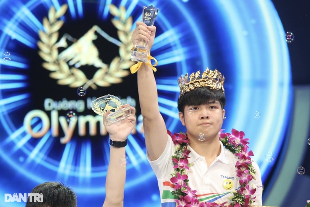 Quán quân Olympia là thủ khoa khối A01 ở Thái Bình, sẽ đi du học Australia - 1 Quán quân Olympia là thủ khoa khối A01 ở Thái Bình, sẽ đi du học Australia - 1