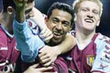 Aston Villa bị thôn tính với 45 triệu bảng?