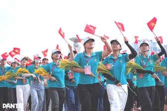 Sinh viên liên tục được gọi xác nhận thông tin để nhận tiền A80