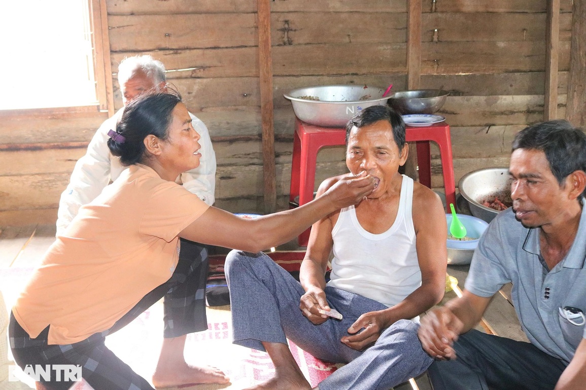 Độc đáo với lễ cúng báo hiếu của người Jrai trong dịp đầu xuân - 4 Độc đáo với lễ cúng báo hiếu của người Jrai trong dịp đầu xuân - 4