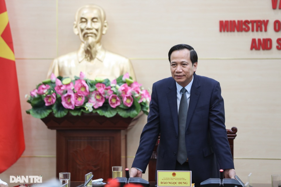 Công bố quyết định bổ nhiệm Thứ trưởng Bộ Lao động - Thương binh và Xã hội - 2 Công bố quyết định bổ nhiệm Thứ trưởng Bộ Lao động - Thương binh và Xã hội - 2