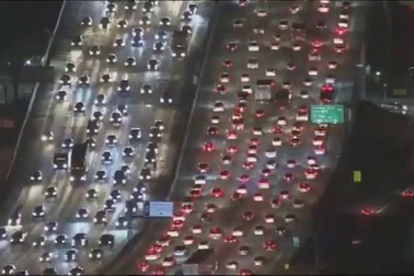 Tắc đường kiểu Mỹ: Đẹp đến... bất ngờ