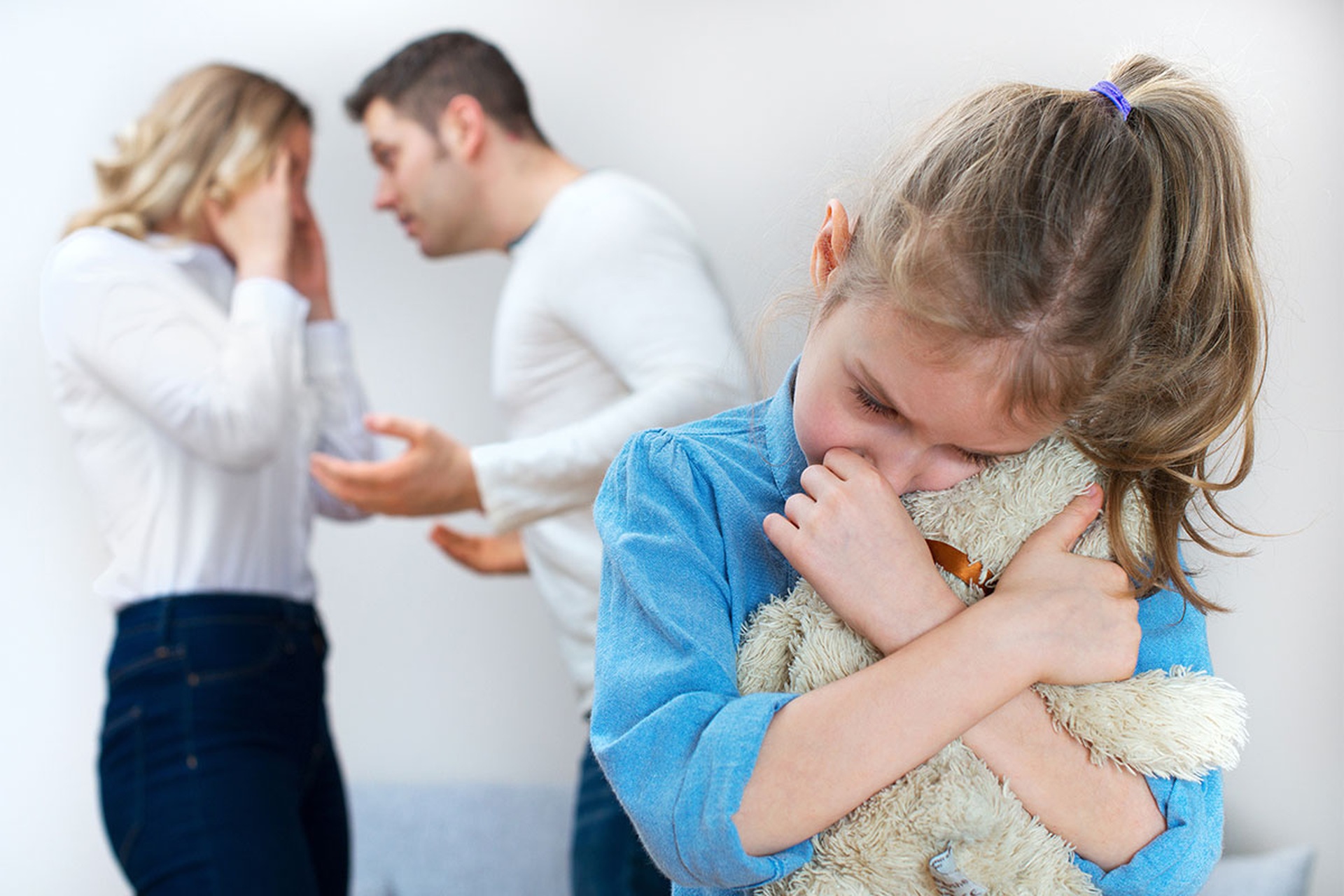 Làm thế nào để nói với con về việc bố mẹ ly hôn? - 4 Làm thế nào để nói với con về việc bố mẹ ly hôn? - 4