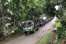 "Độc nhất vô nhị" đám cưới rước dâu bằng dàn xe ben