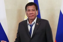 Tổng thống Philippines gây tranh cãi vì mặc đồ “xuề xòa” khi gặp Thủ tướng Nga