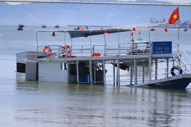 Vụ lật tàu trên sông Hàn: Đề nghị truy tố 4 bị can