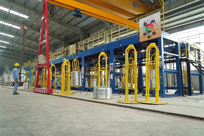 Dây chuyền sản xuất thép rút mạ kẽm của Tập đoàn thép Hòa Phát.