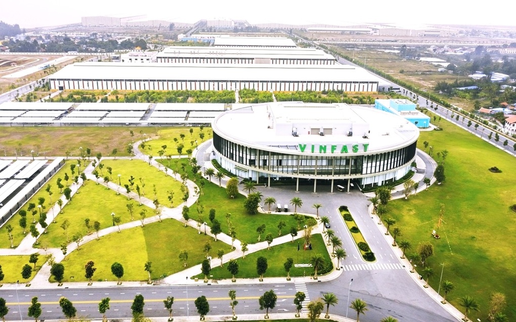 Những điều thú vị giữa xây dựng công trình trong nước và quốc tế dùng tôn AM bốn lớp - 3 Những điều thú vị giữa xây dựng công trình trong nước và quốc tế dùng tôn AM bốn lớp - 3