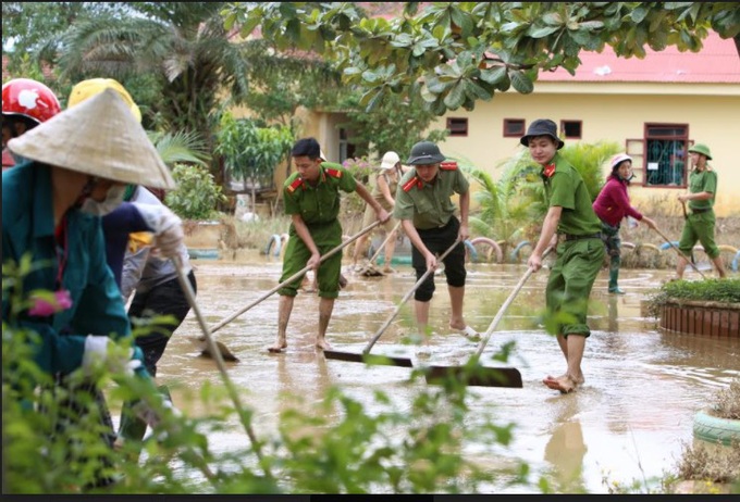 Cần thống kê nhanh, chính xác thiệt hại để kịp thời hỗ trợ người dân sau lũ - Ảnh 1.