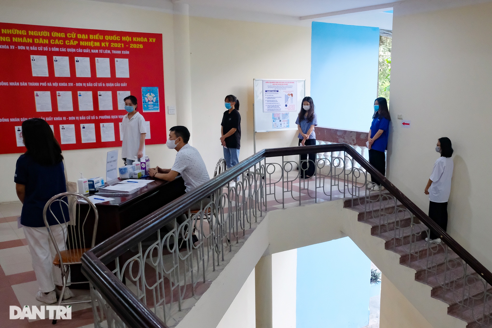 Toàn cảnh 69 triệu cử tri cả nước tham gia Ngày hội non sông - 13 Toàn cảnh 69 triệu cử tri cả nước tham gia Ngày hội non sông - 13