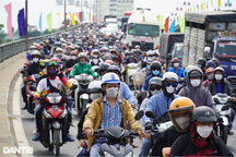 Ùn tắc nhiều tuyến đường ở miền Tây trong ngày đầu nghỉ lễ