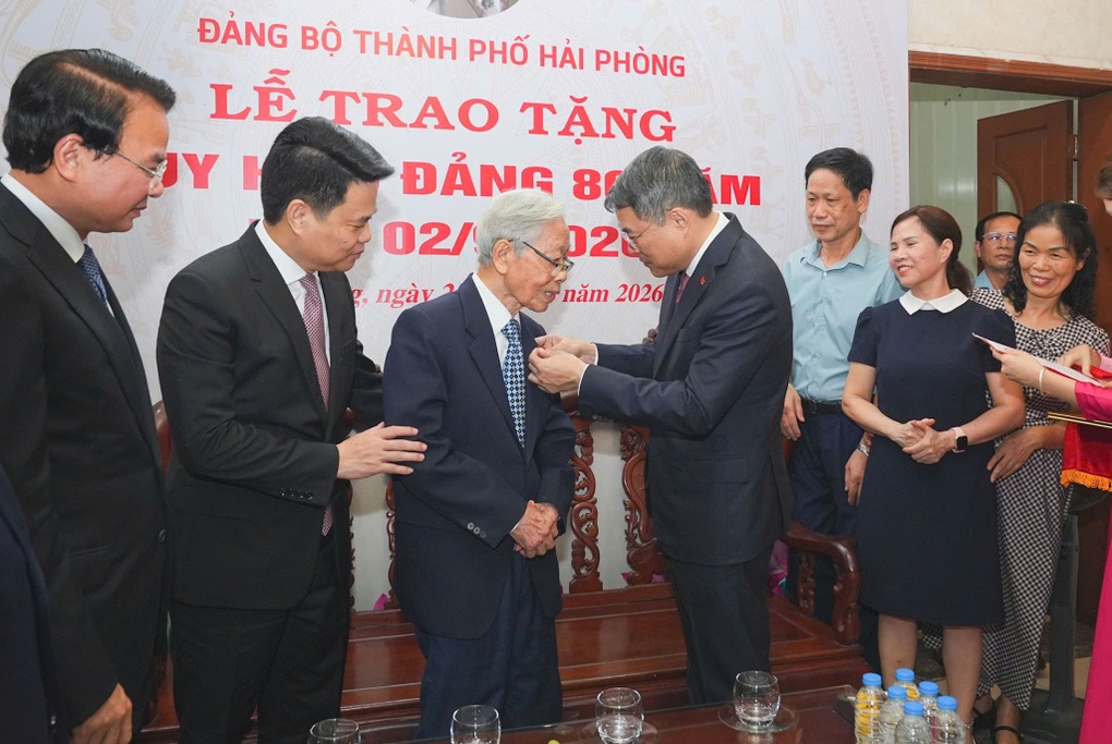 Thủ tướng: Chăm lo tốt hơn đời sống của các đảng viên lão thành - 2