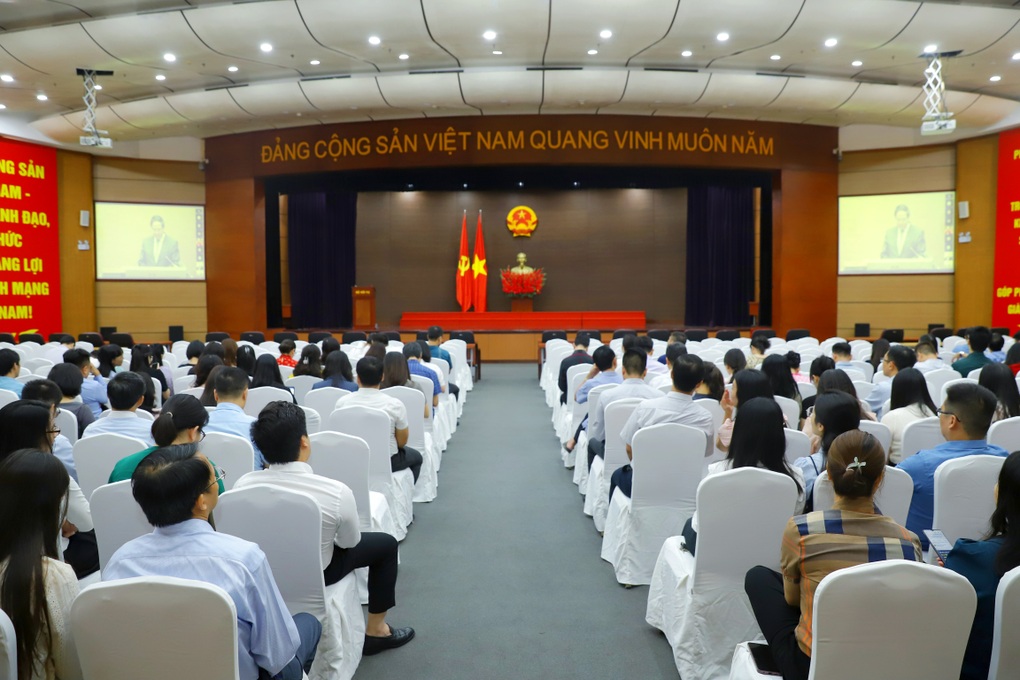 Bộ Nội vụ quán triệt triển khai 4 nghị quyết của Bộ Chính trị - 3