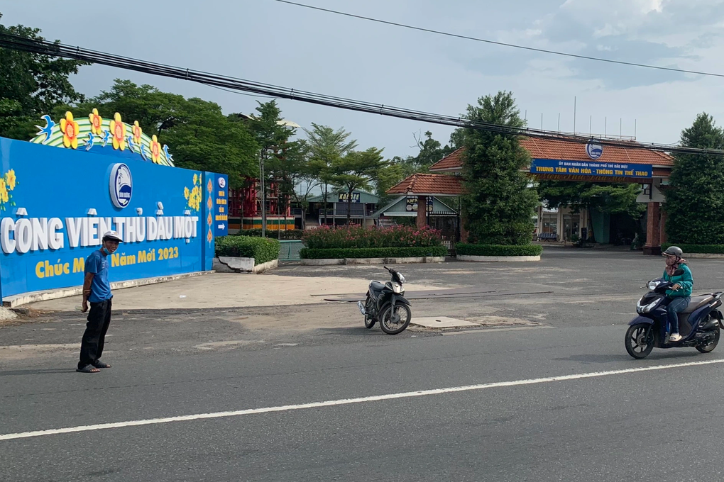 Khẩn trương cải tạo, đưa công viên lớn nhất nhì Bình Dương vào sử dụng - 3 Khẩn trương cải tạo, đưa công viên lớn nhất nhì Bình Dương vào sử dụng - 3