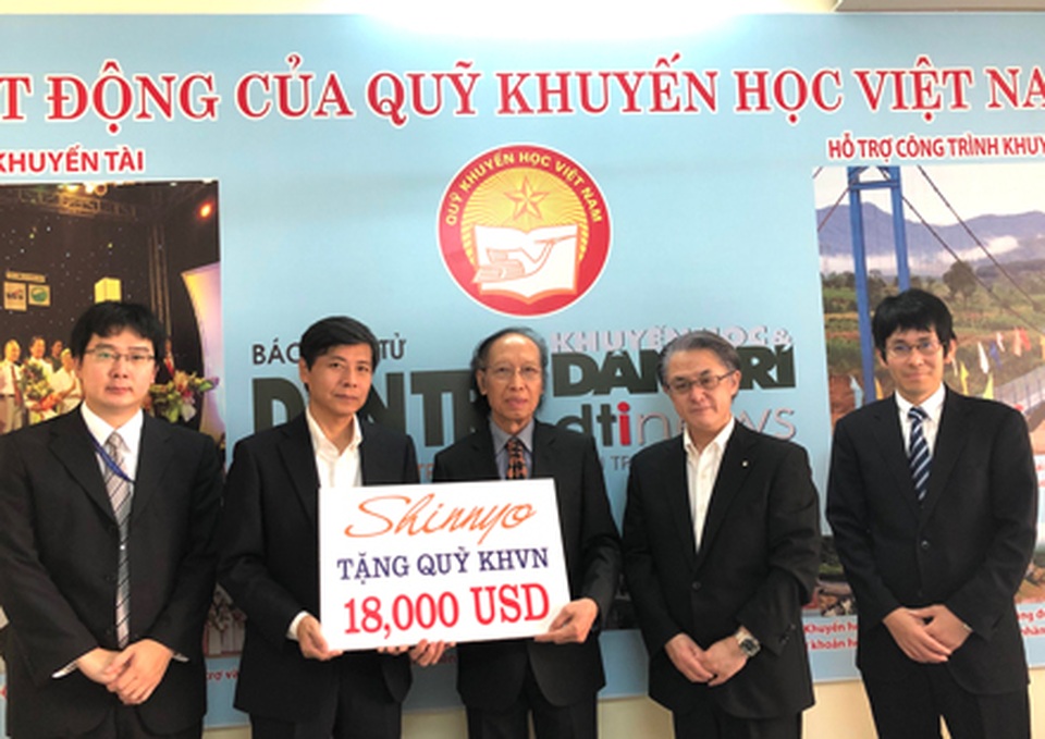 Shinnyo-en Nhật Bản, Quỹ Khuyến học Việt Nam tiếp tục trao 18.000 USD cho học sinh, sinh viên nghèo vượt khó - 1 Shinnyo-en Nhật Bản, Quỹ Khuyến học Việt Nam tiếp tục trao 18.000 USD cho học sinh, sinh viên nghèo vượt khó - 1