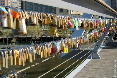 20.000 'ổ khóa tình yêu' được... tái chế!