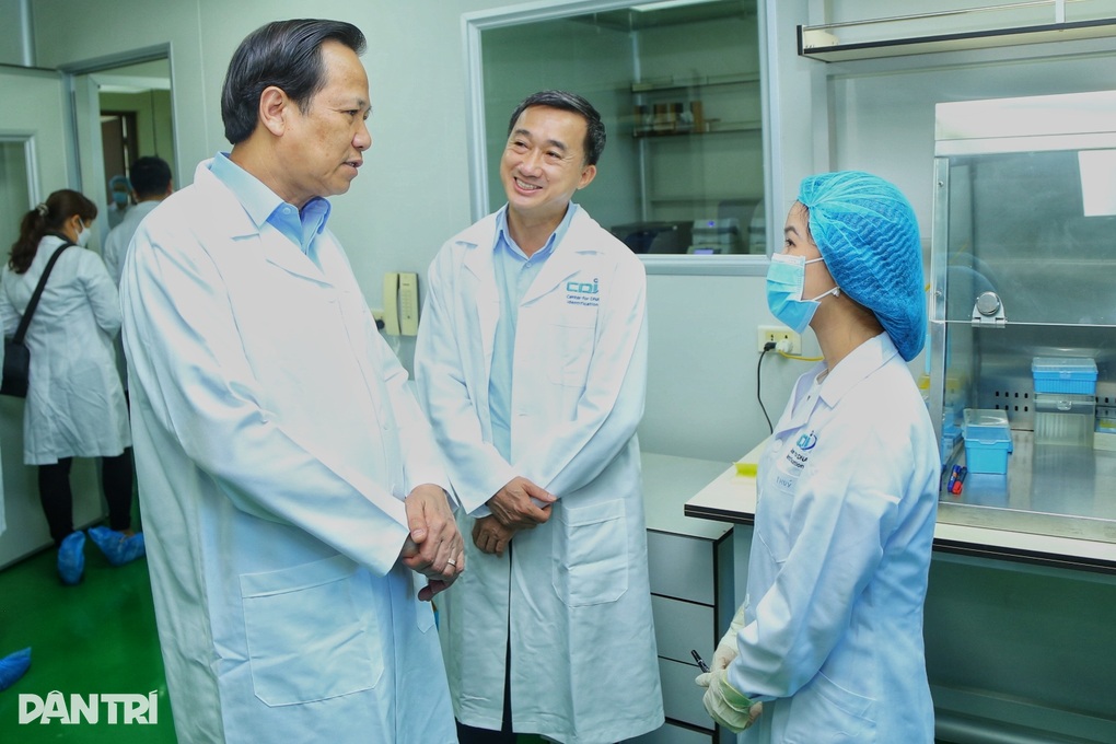 Thủ tướng: Nhiều gia đình mòn mỏi tìm người thân qua tờ giấy báo tử bạc màu - 3 Thủ tướng: Nhiều gia đình mòn mỏi tìm người thân qua tờ giấy báo tử bạc màu - 3