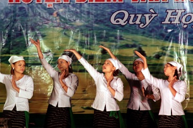 Thành lập đoàn ca múa dân tộc Nghệ An 