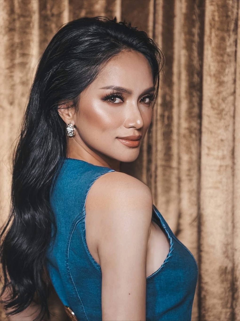 Gần đến chung kết Hoa hậu Hoàn vũ 2025, Hương Giang được dự đoán lọt top 20 - 3 Gần đến chung kết Hoa hậu Hoàn vũ 2025, Hương Giang được dự đoán lọt top 20 - 3