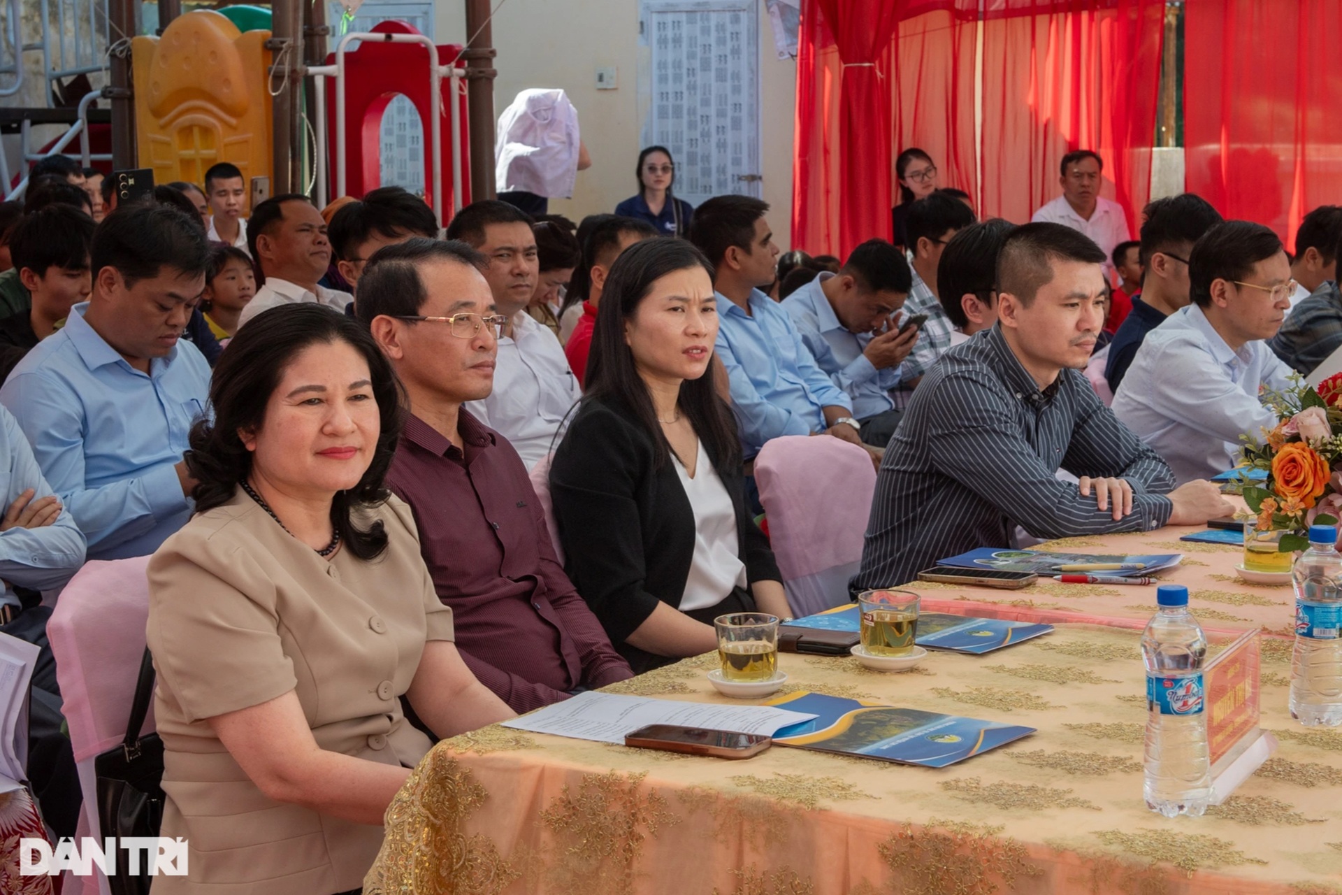 Thứ trưởng Nguyễn Thị Hà khánh thành điểm trường Nà Thưa - 3 Thứ trưởng Nguyễn Thị Hà khánh thành điểm trường Nà Thưa - 3
