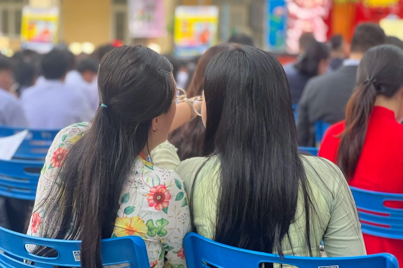 Förslag om att undanta studieavgifter för lärarbarn: Lärare i HCMC ber... att inte acceptera - 1 Đề xuất miễn học phí cho con giáo viên: Cô giáo ở TPHCM xin... không nhận - 1