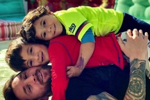 Messi hài hước kể chuyện bị con trai lên mặt “dạy dỗ” khi thua trận