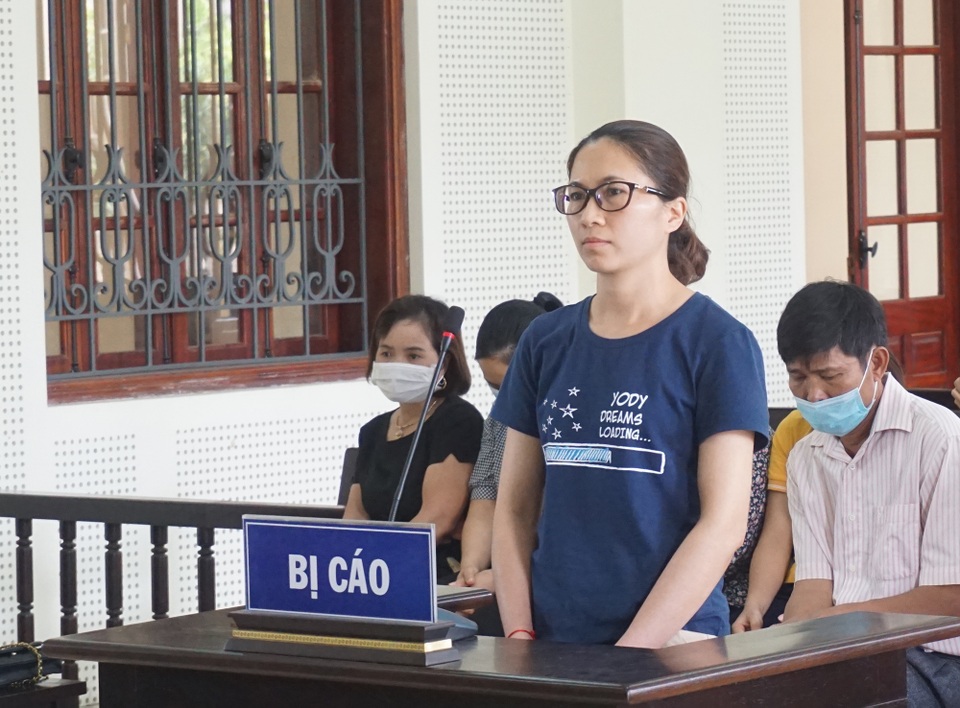 Lập khống hồ sơ để giải cứu nợ xấu, cán bộ quỹ tín dụng kéo nhau vào tù - 4 Lập khống hồ sơ để giải cứu nợ xấu, cán bộ quỹ tín dụng kéo nhau vào tù - 4