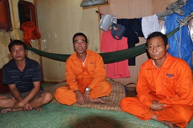 Phút sinh tử qua lời kể của 4 người trên xà lan bị đâm chìm