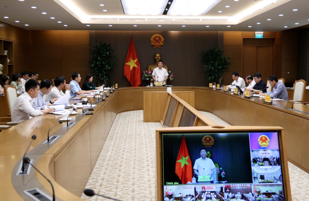 Phó Thủ tướng nêu lý do có tiền không tiêu được - 1 Phó Thủ tướng nêu lý do có tiền không tiêu được - 1