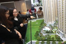 Tín dụng chảy vào bất động sản là “con số không hề nhỏ”: Siết là đúng?