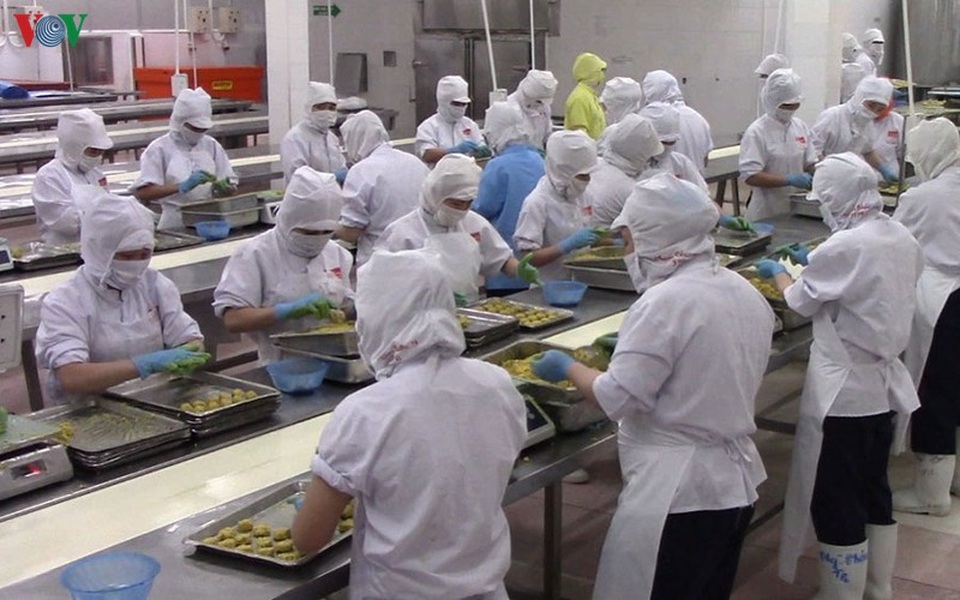 Dịch Covid-19: Công nhân nghỉ việc chăm con, doanh nghiệp linh hoạt trong sản xuất - 1 Dịch Covid-19: Công nhân nghỉ việc chăm con, doanh nghiệp linh hoạt trong sản xuất - 1
