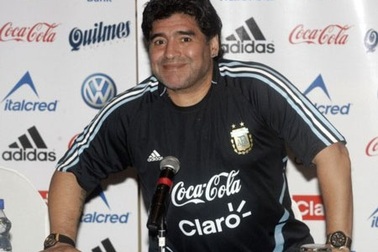 Maradona sớm từ chức HLV ĐT Argentina?