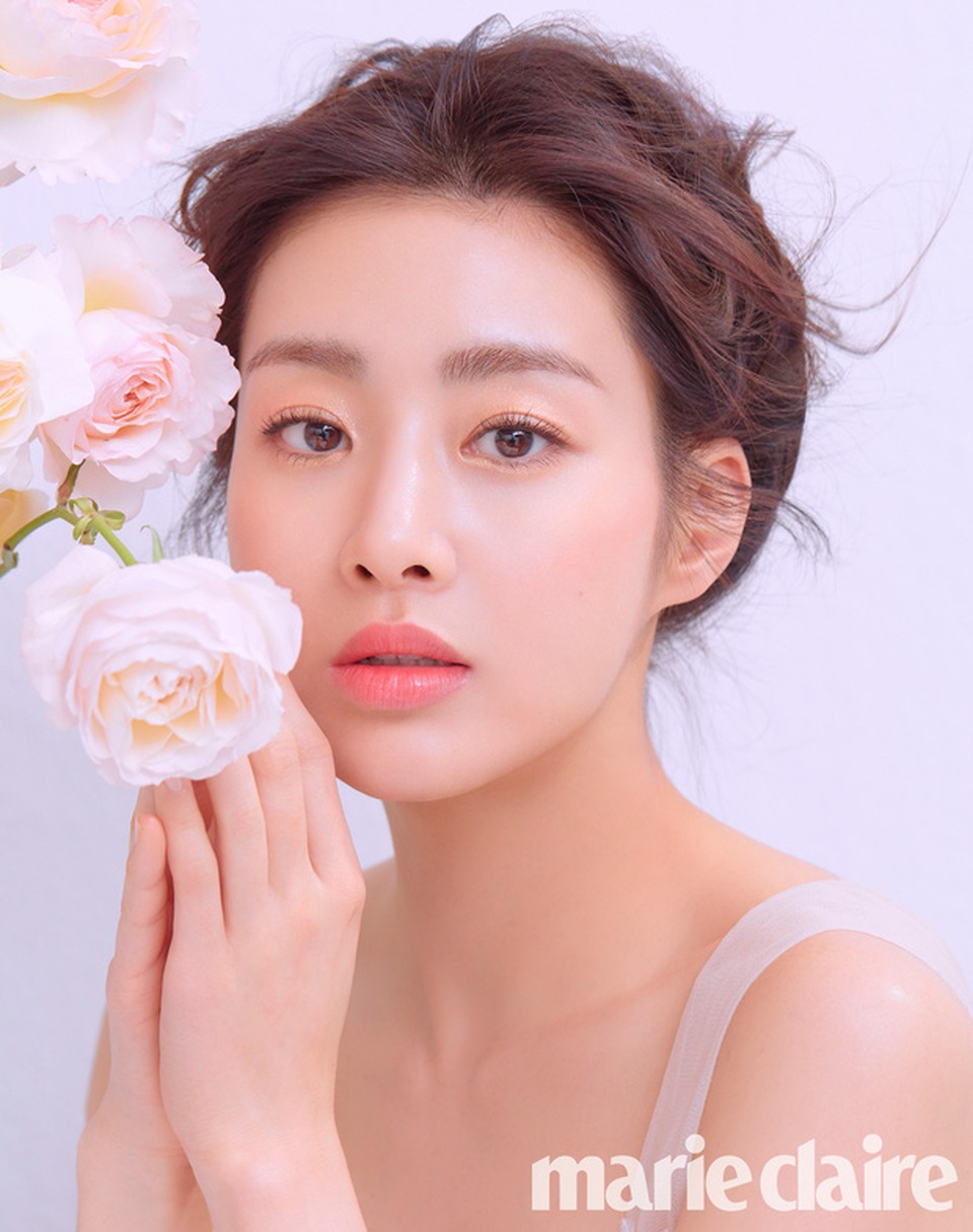 Tình cũ Hyun Bin đã tổ chức hôn lễ bí mật - 1 Tình cũ Hyun Bin đã tổ chức hôn lễ bí mật - 1