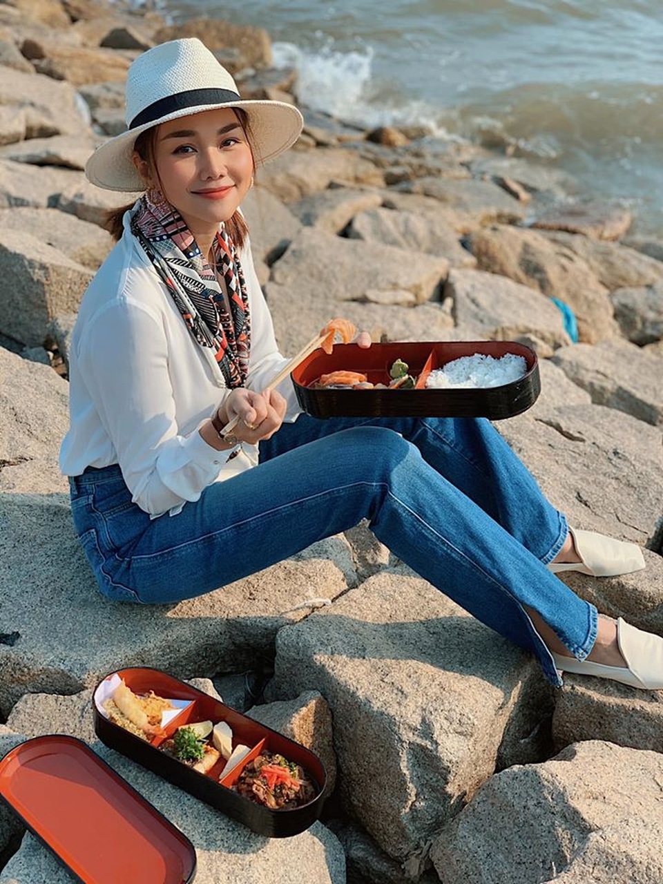 Sao Việt làm gì sau khi được “nới lỏng” cách ly? - 1 Sao Việt làm gì sau khi được “nới lỏng” cách ly? - 1