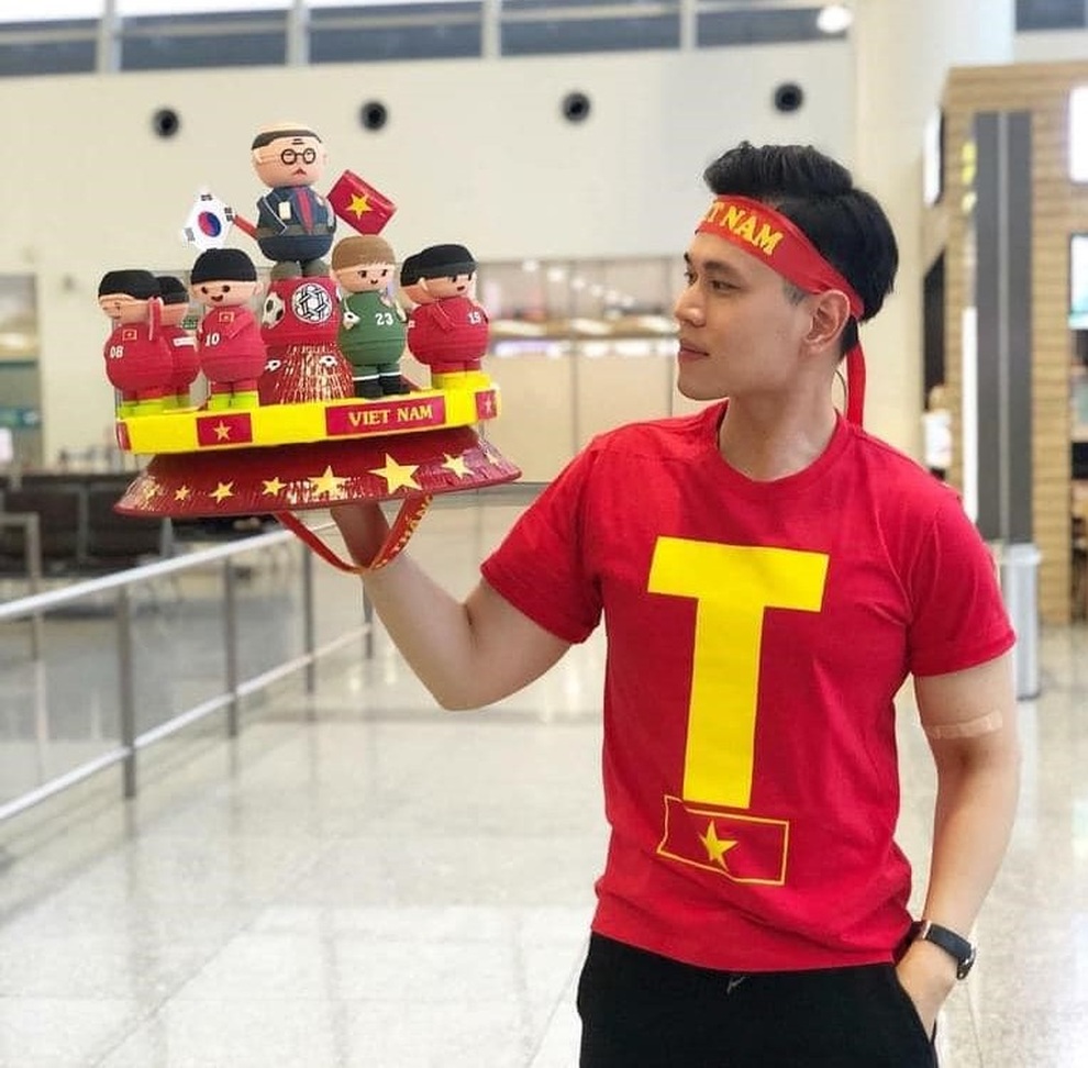 Người phụ nữ có biệt tài biến giấy thành tác phẩm tiền triệu - 5 Người phụ nữ có biệt tài biến giấy thành tác phẩm tiền triệu - 5