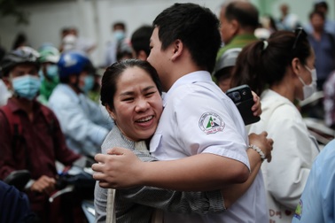 TPHCM công bố điểm thi lớp 10: Tiếng Anh nhiều điểm 10, bất ngờ môn văn