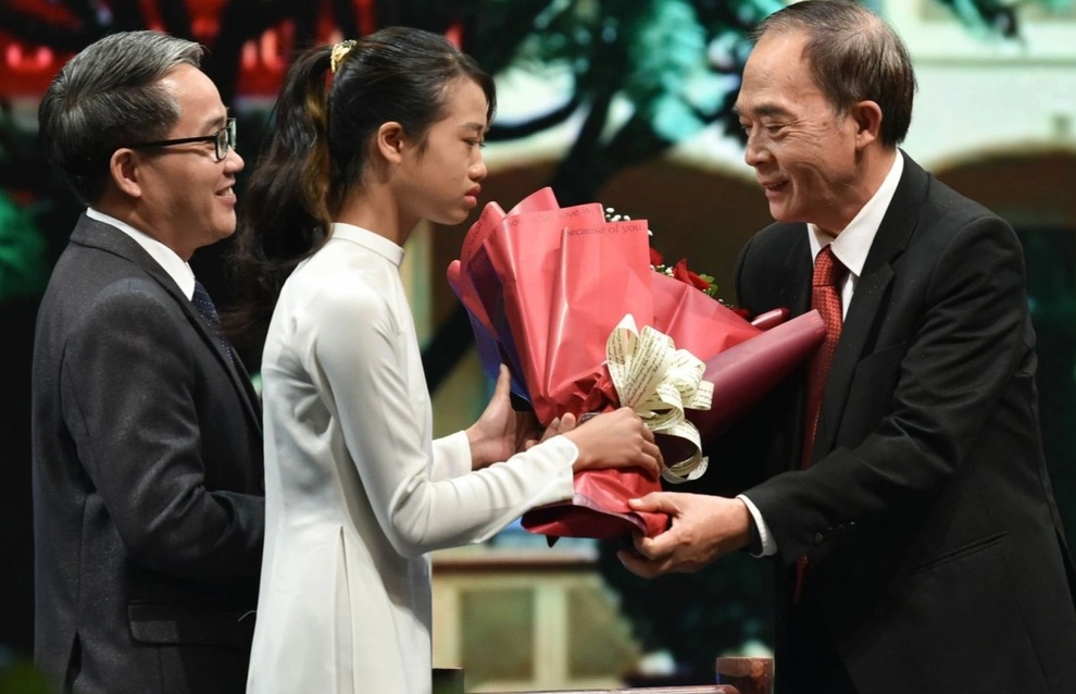 Thay lời tri ân và những câu chuyện truyền cảm hứng xúc động về thầy cô - 2 Thay lời tri ân và những câu chuyện truyền cảm hứng xúc động về thầy cô - 2