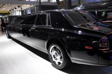 Xe Rolls-Royce Phantom độ phong cách limousine