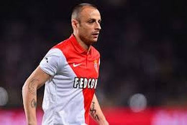 Công Vinh lên tiếng vụ mời Berbatov về đá V-League