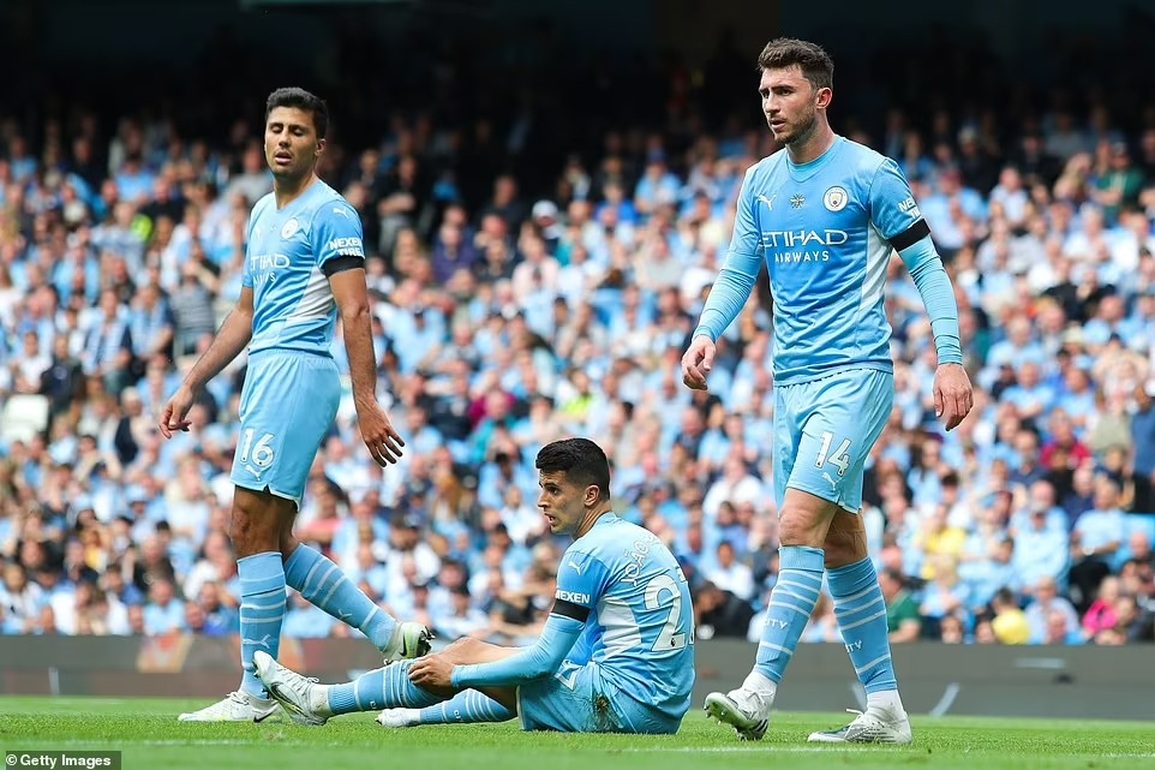 Nhìn lại 5 phút điên rồ giúp Man City giành chức vô địch Premier League - 2